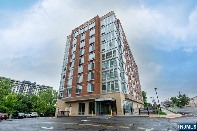 600 12th Street 608