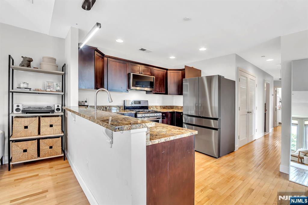 682 Greeley Avenue C