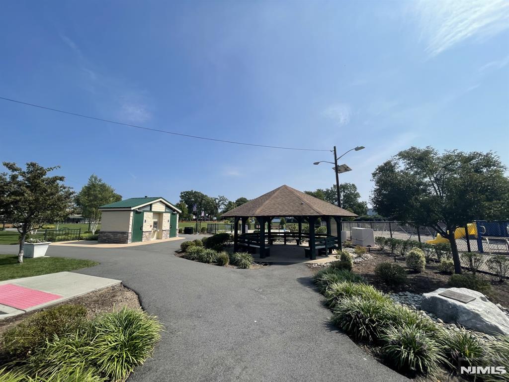 216 Phillips Avenue 1FL