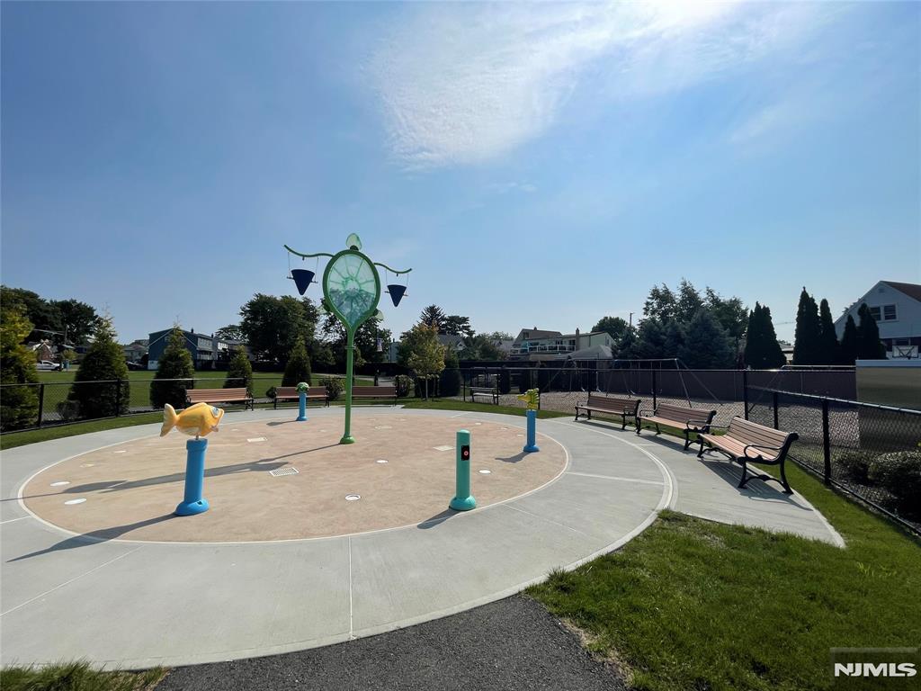 216 Phillips Avenue 1FL