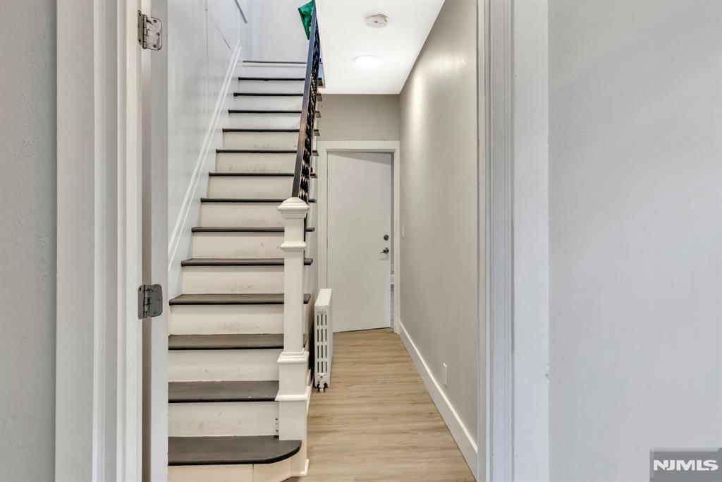 216 Phillips Avenue 1FL