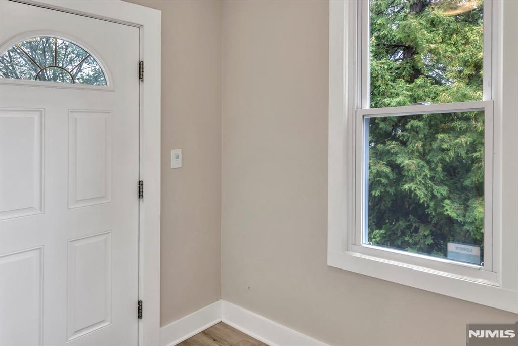 216 Phillips Avenue 1FL