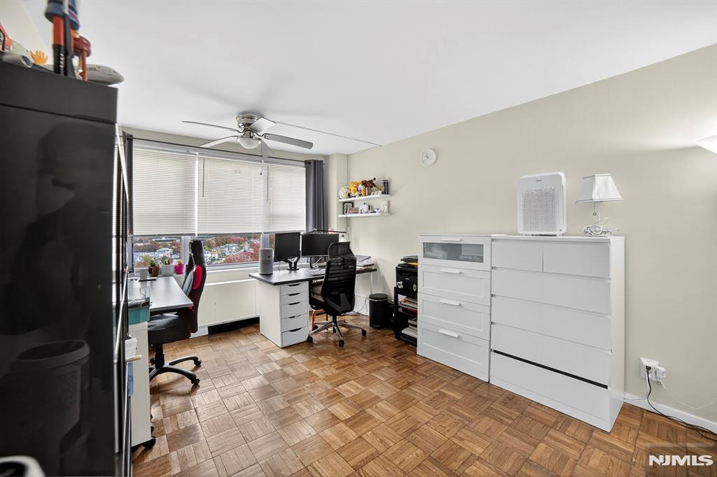 2100 Linwood Avenue 17U