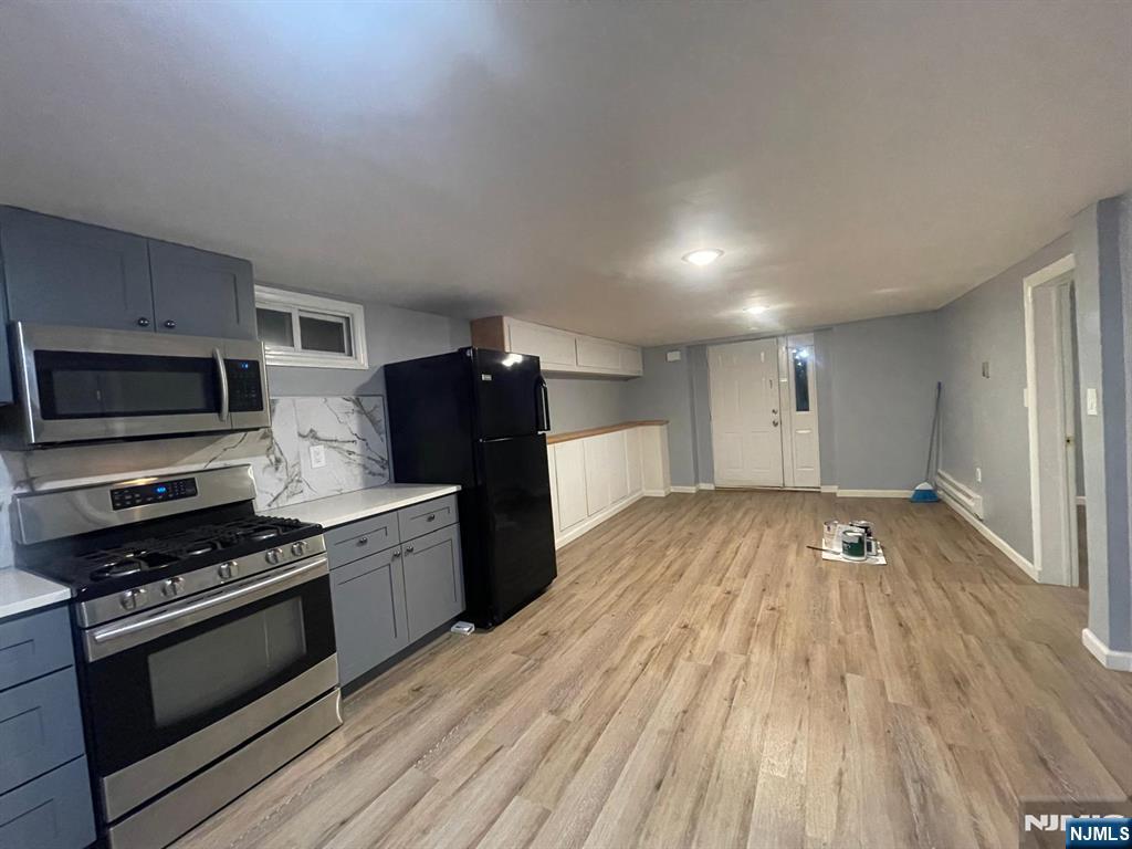 309 Essex Street 5