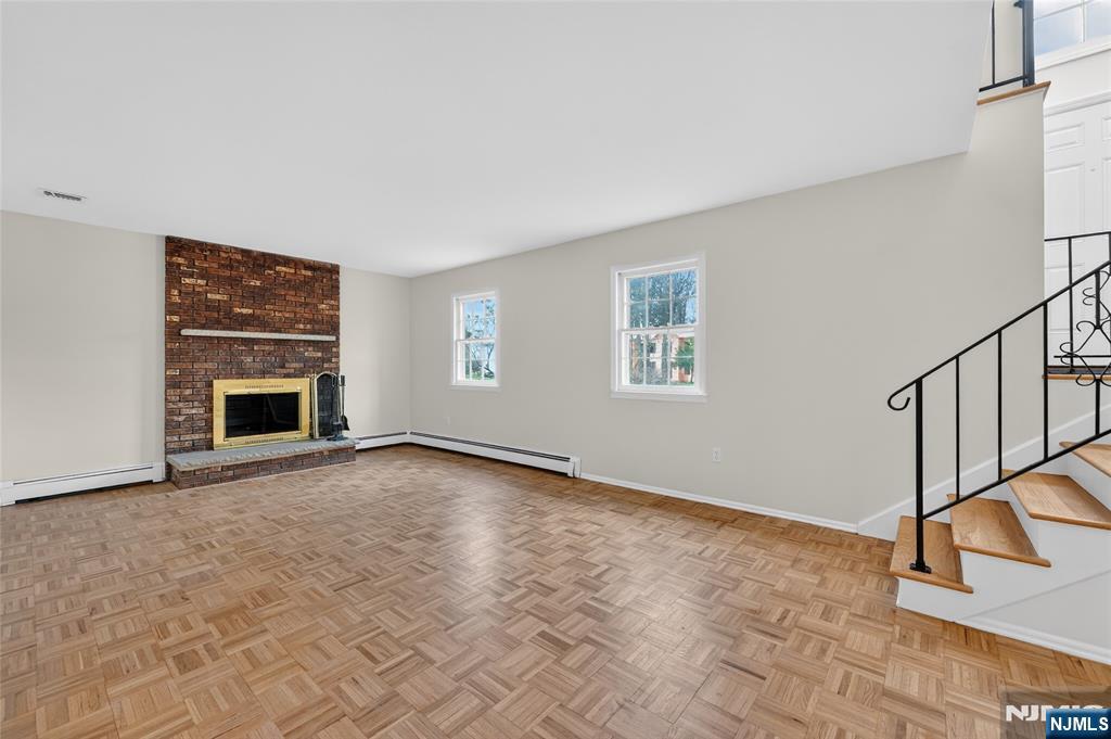 392 Mercer Avenue