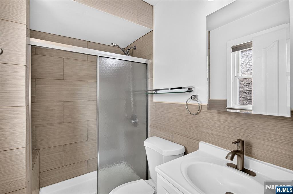 437 2nd Street