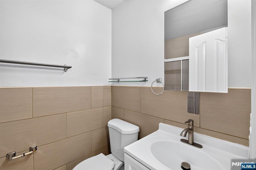 437 2nd Street