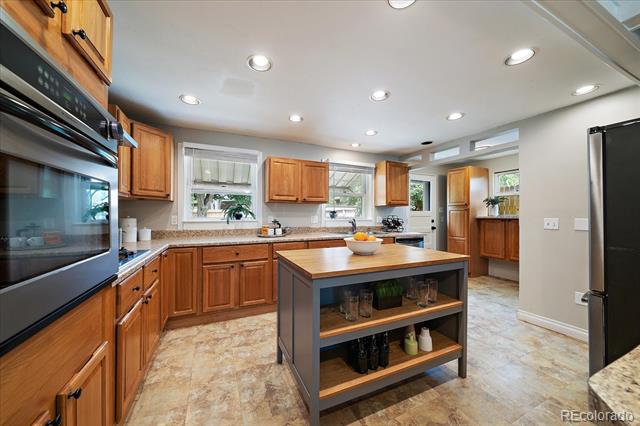 8520 W 55th Drive