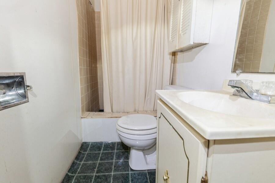 3769 Naomi Road