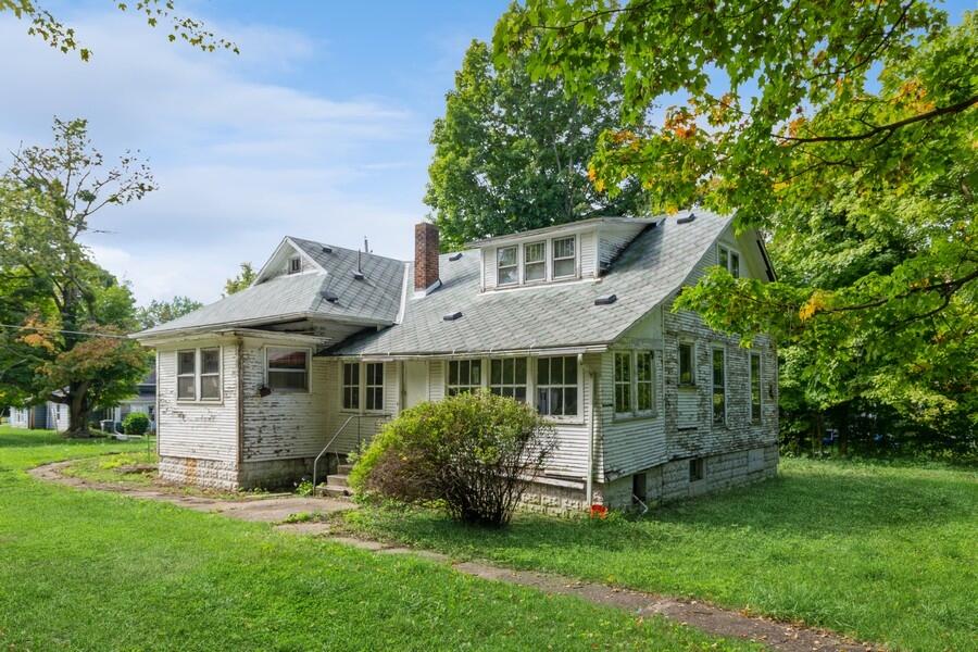 3769 Naomi Road