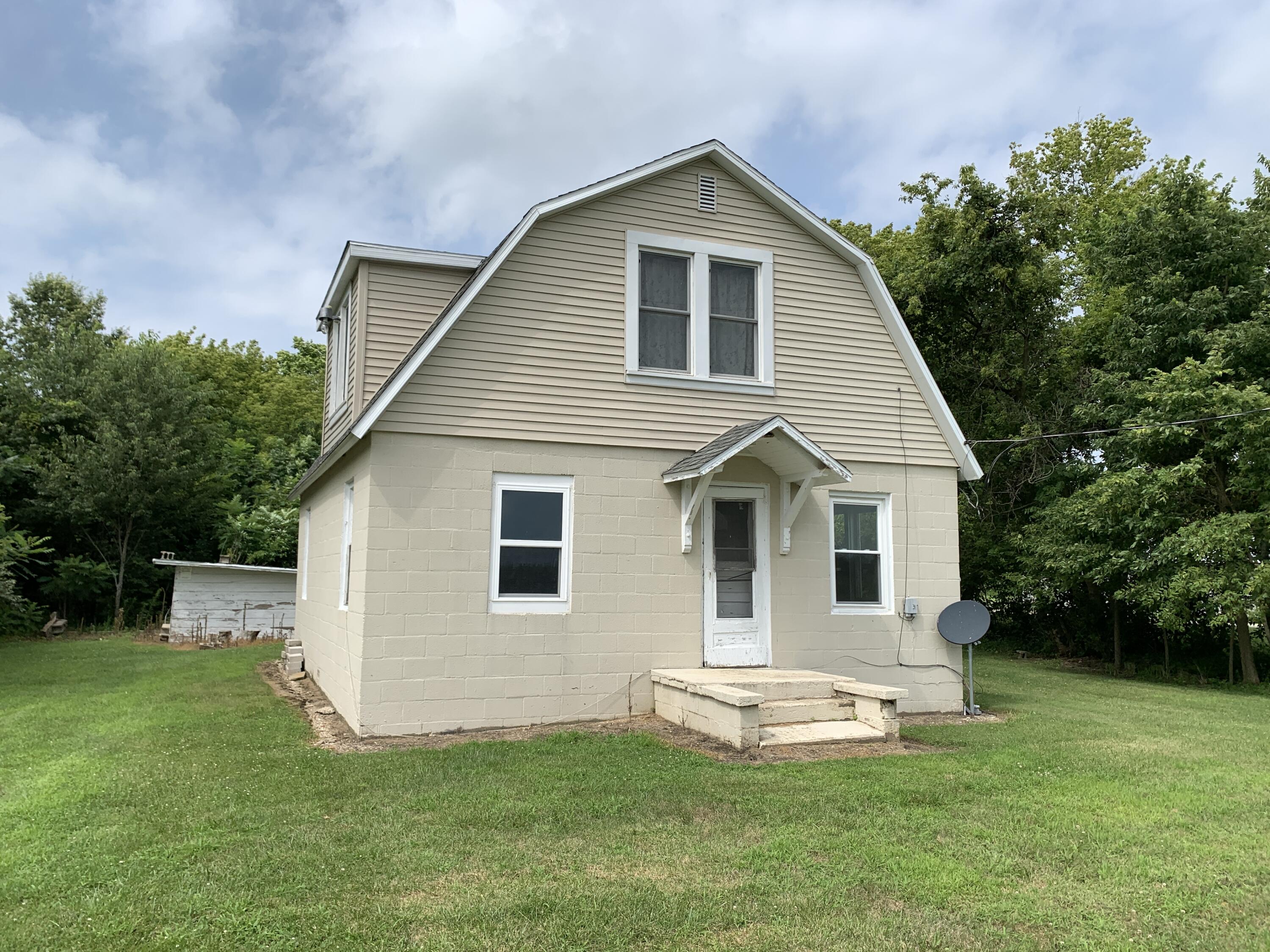 2951 Naomi Road