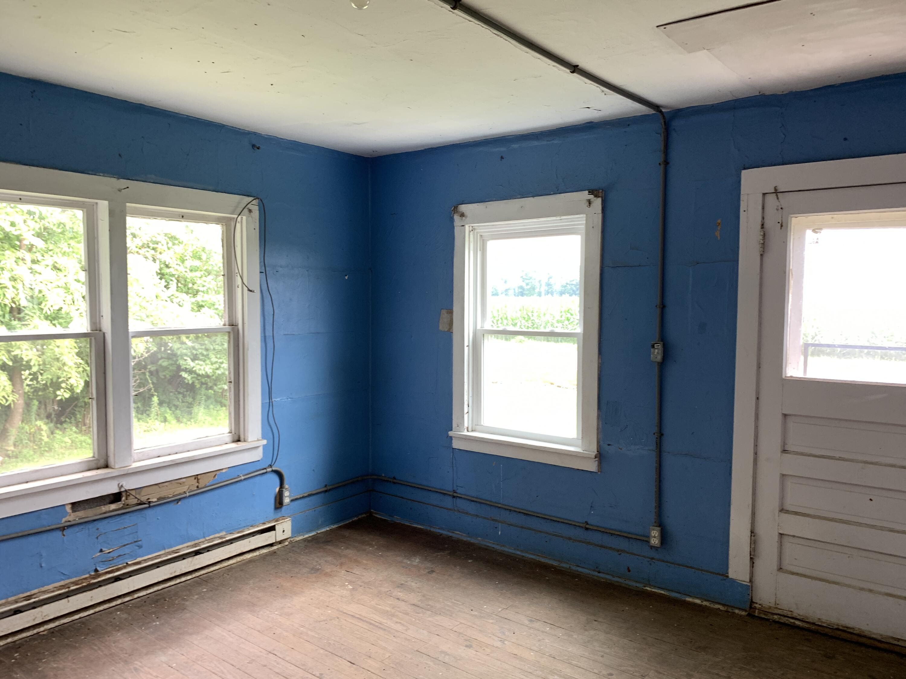 2951 Naomi Road