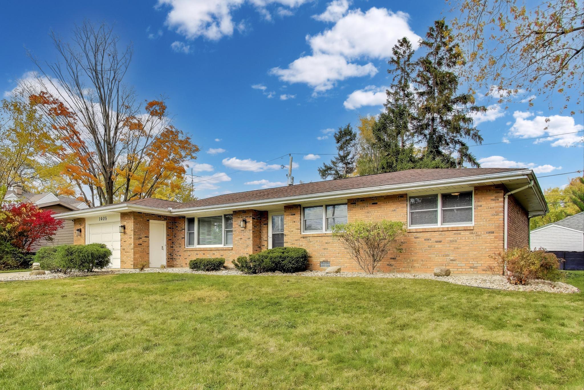 1405 Manley Court, St. Joseph