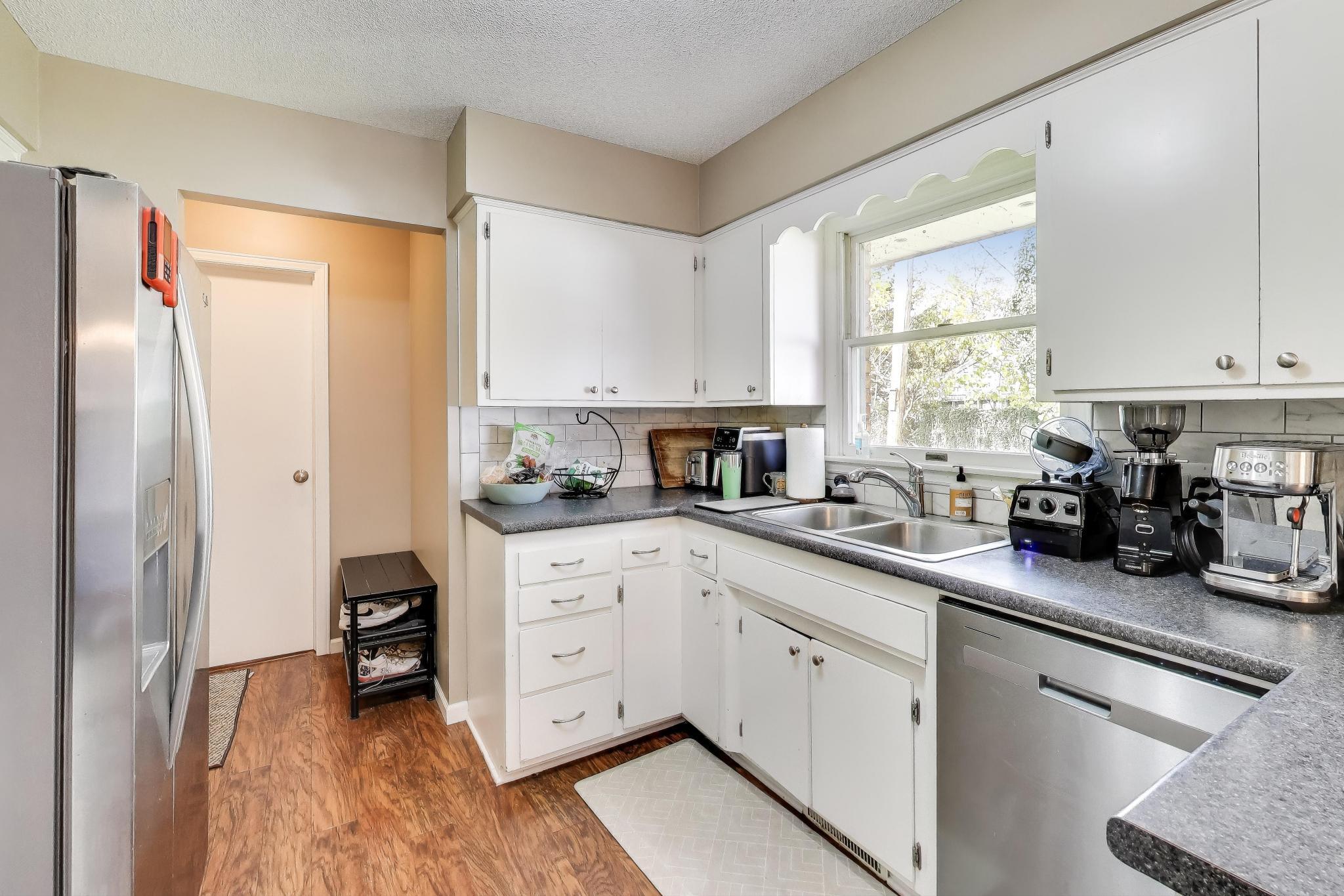 1405 Manley Court, St. Joseph