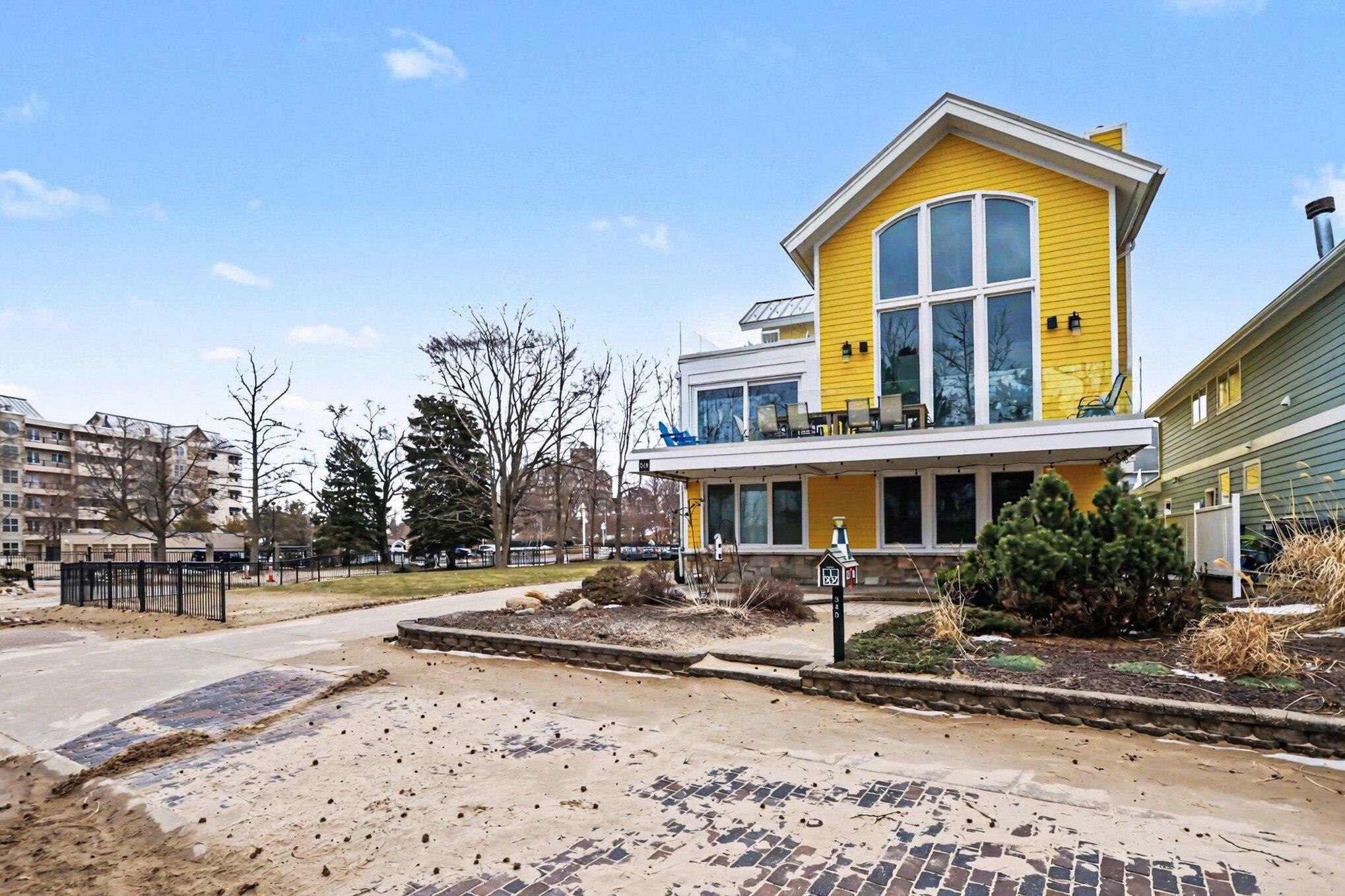 340 Lake Street, St. Joseph