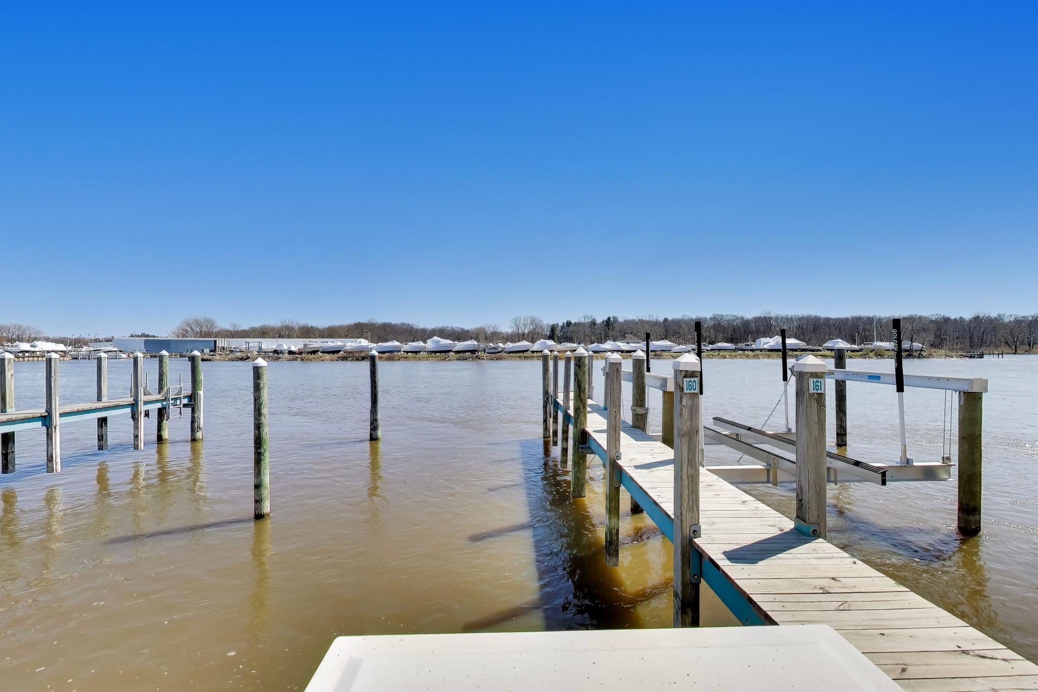 425 Island Pointe Drive, St. Joseph