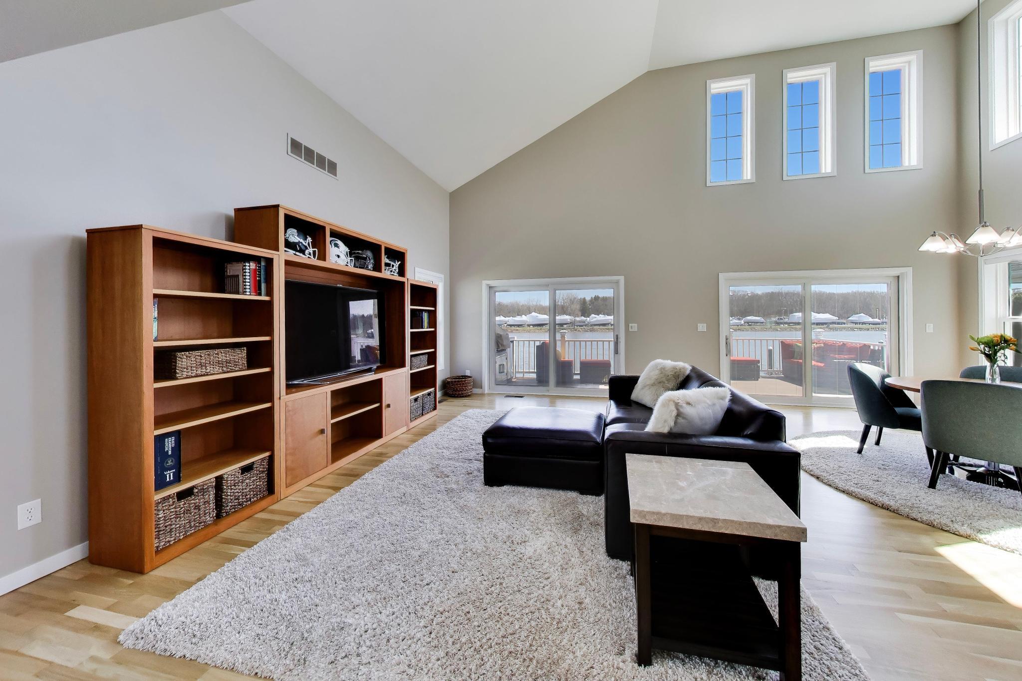 425 Island Pointe Drive, St. Joseph