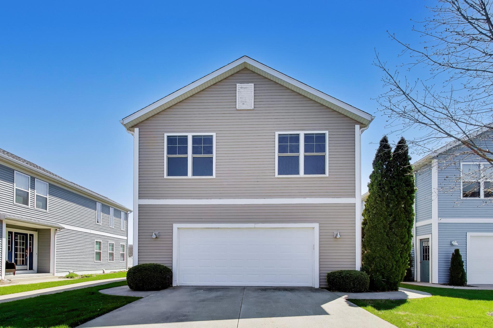 425 Island Pointe Drive, St. Joseph