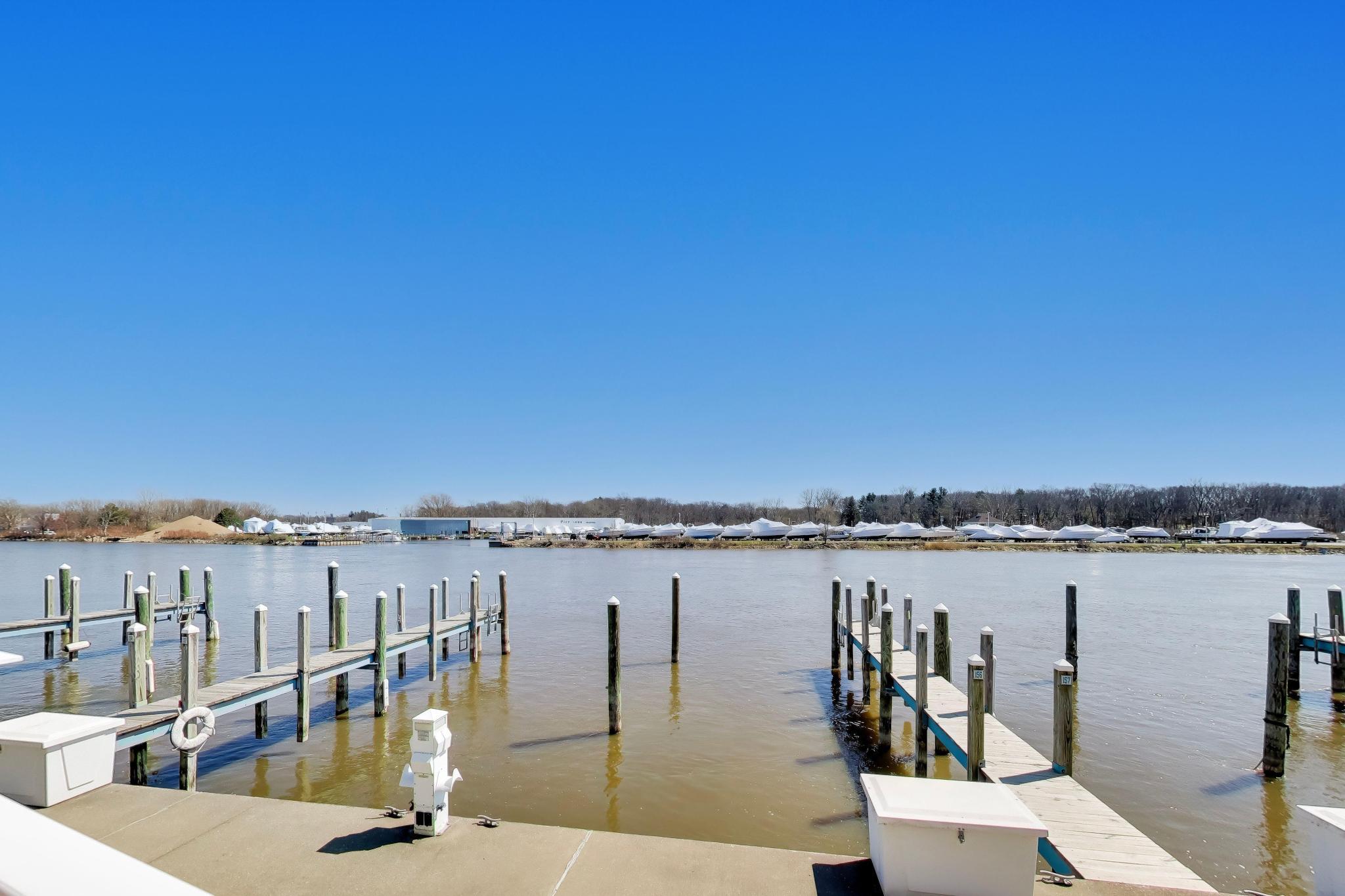 425 Island Pointe Drive, St. Joseph