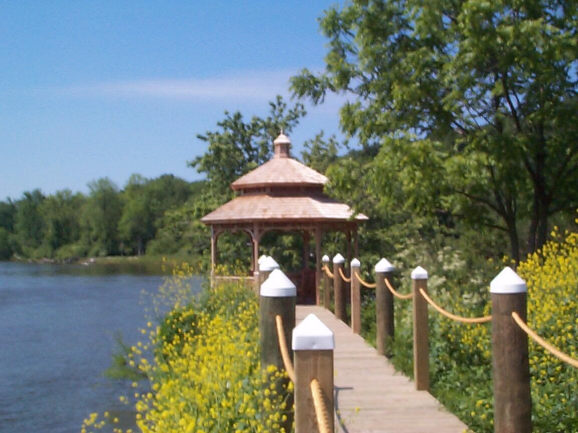 425 Island Pointe Drive, St. Joseph