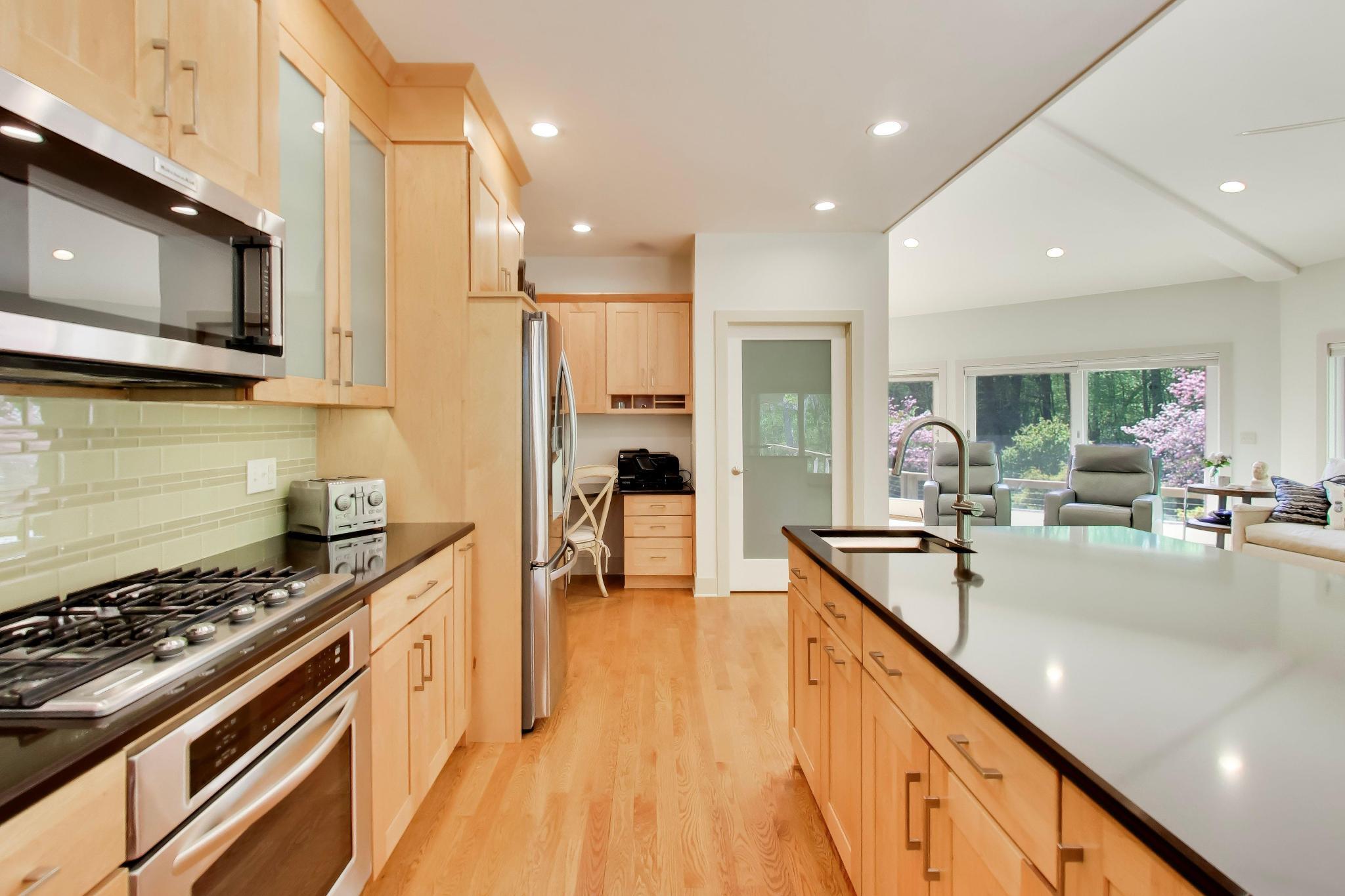 5499 Topanga Drive