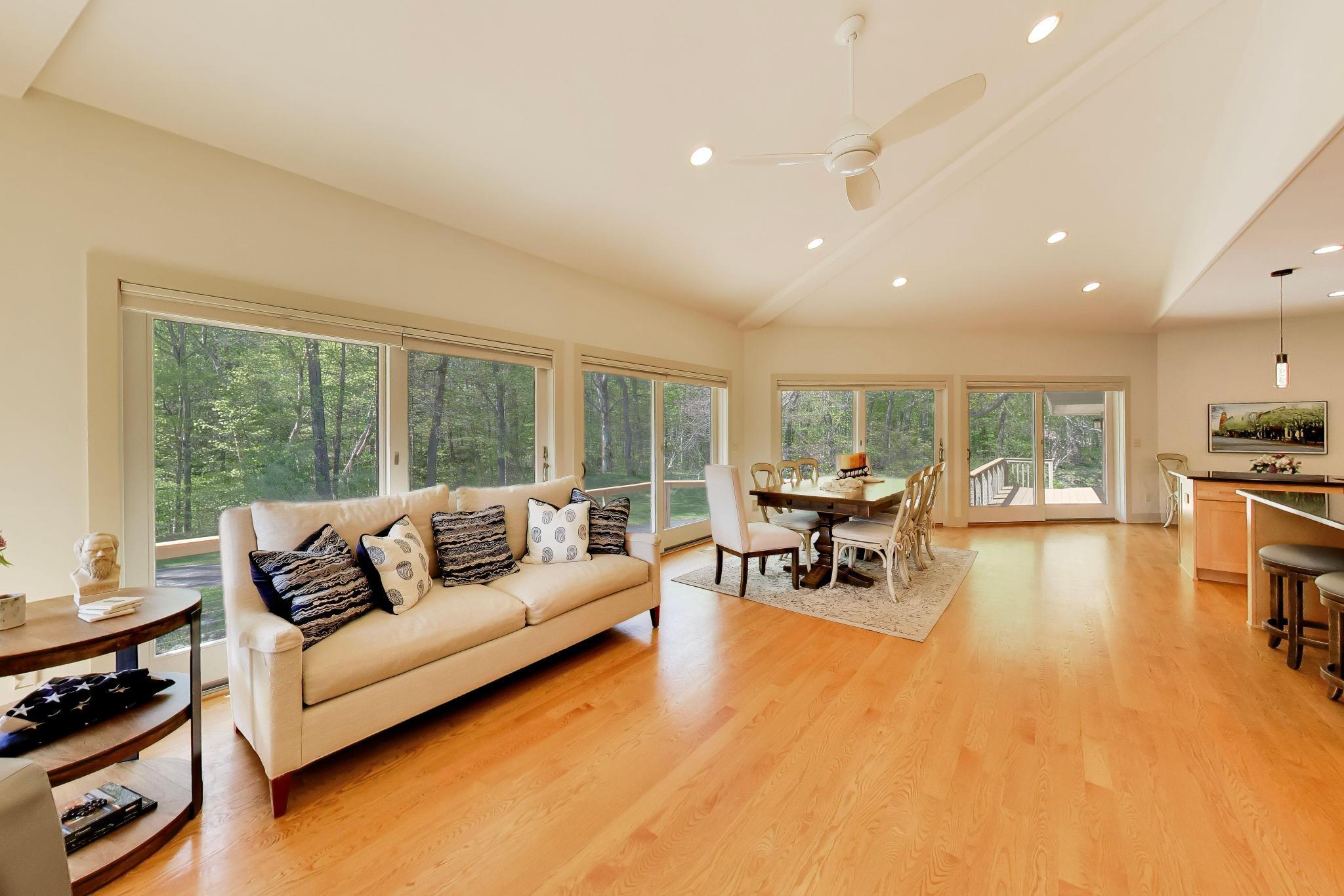 5499 Topanga Drive
