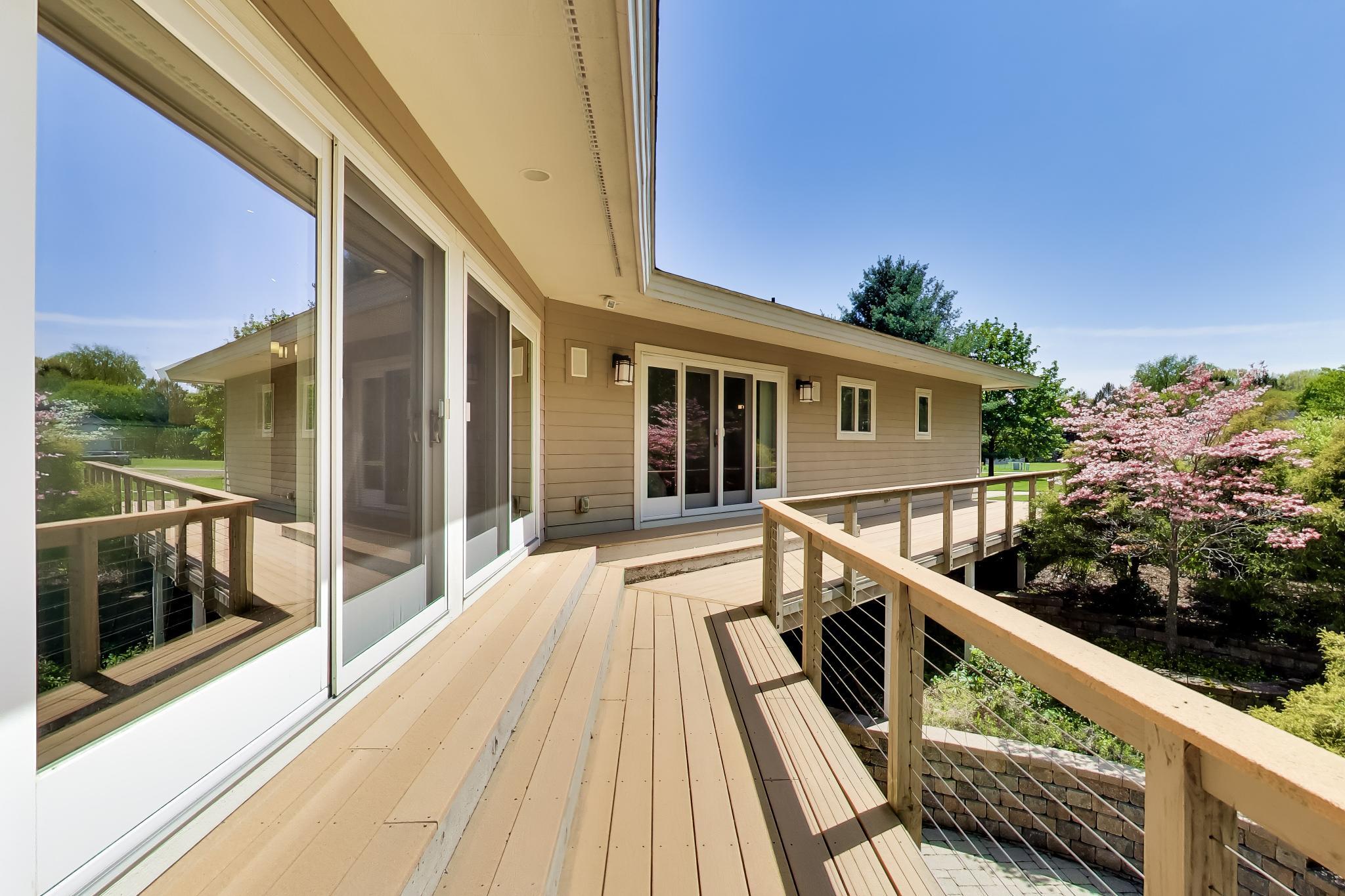 5499 Topanga Drive