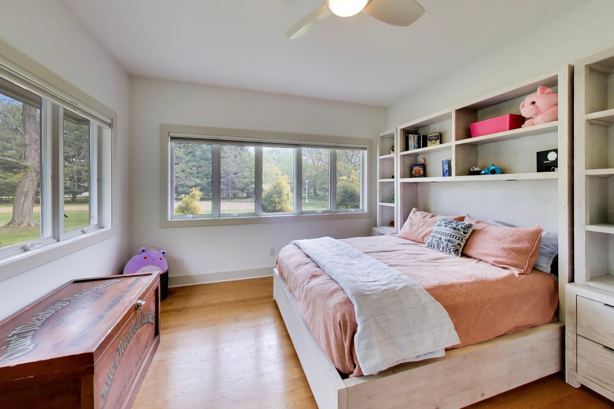 5499 Topanga Drive