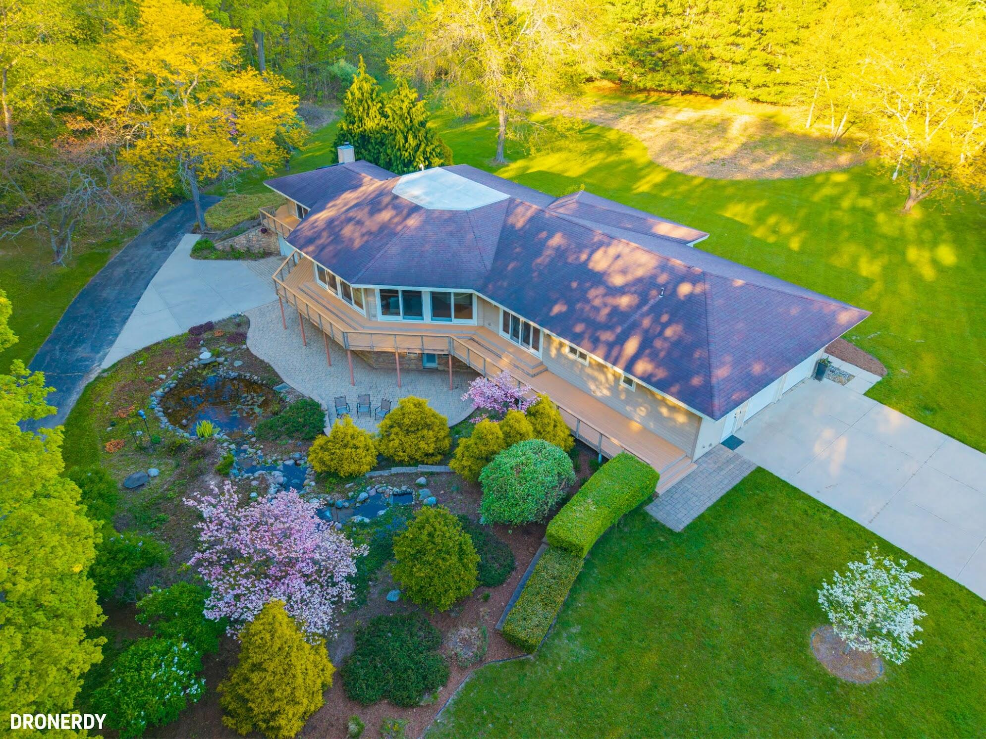 5499 Topanga Drive