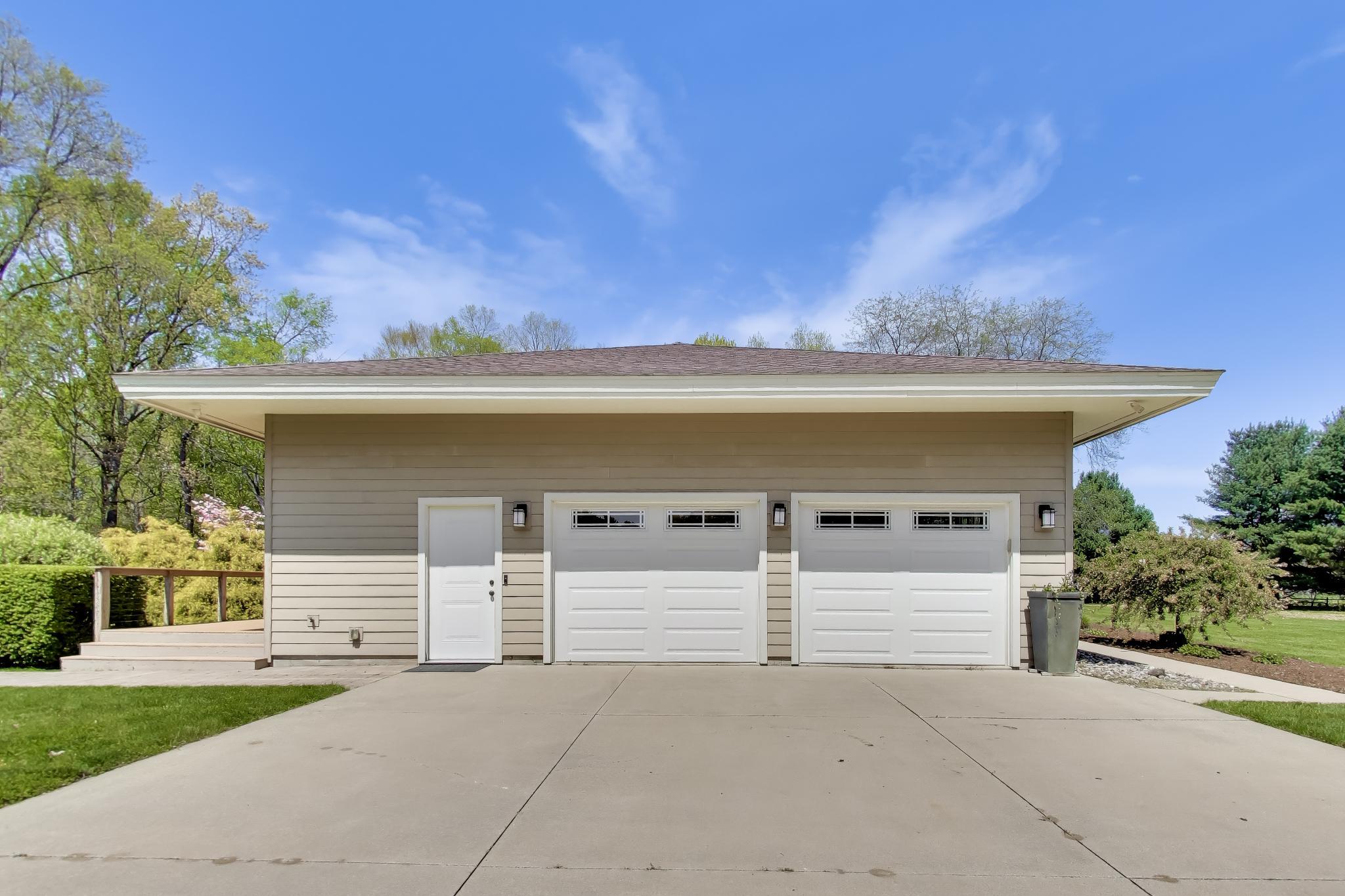5499 Topanga Drive