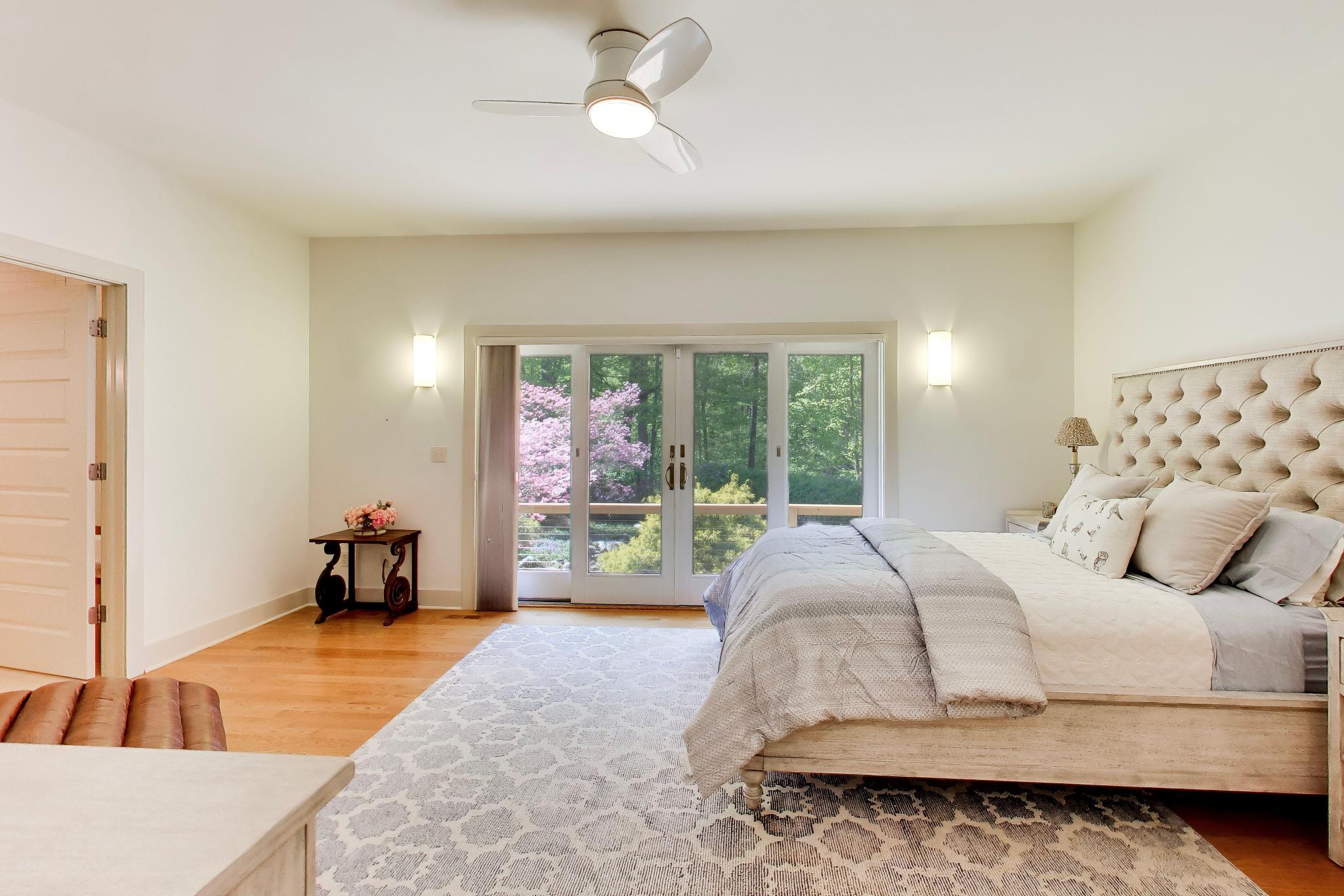5499 Topanga Drive