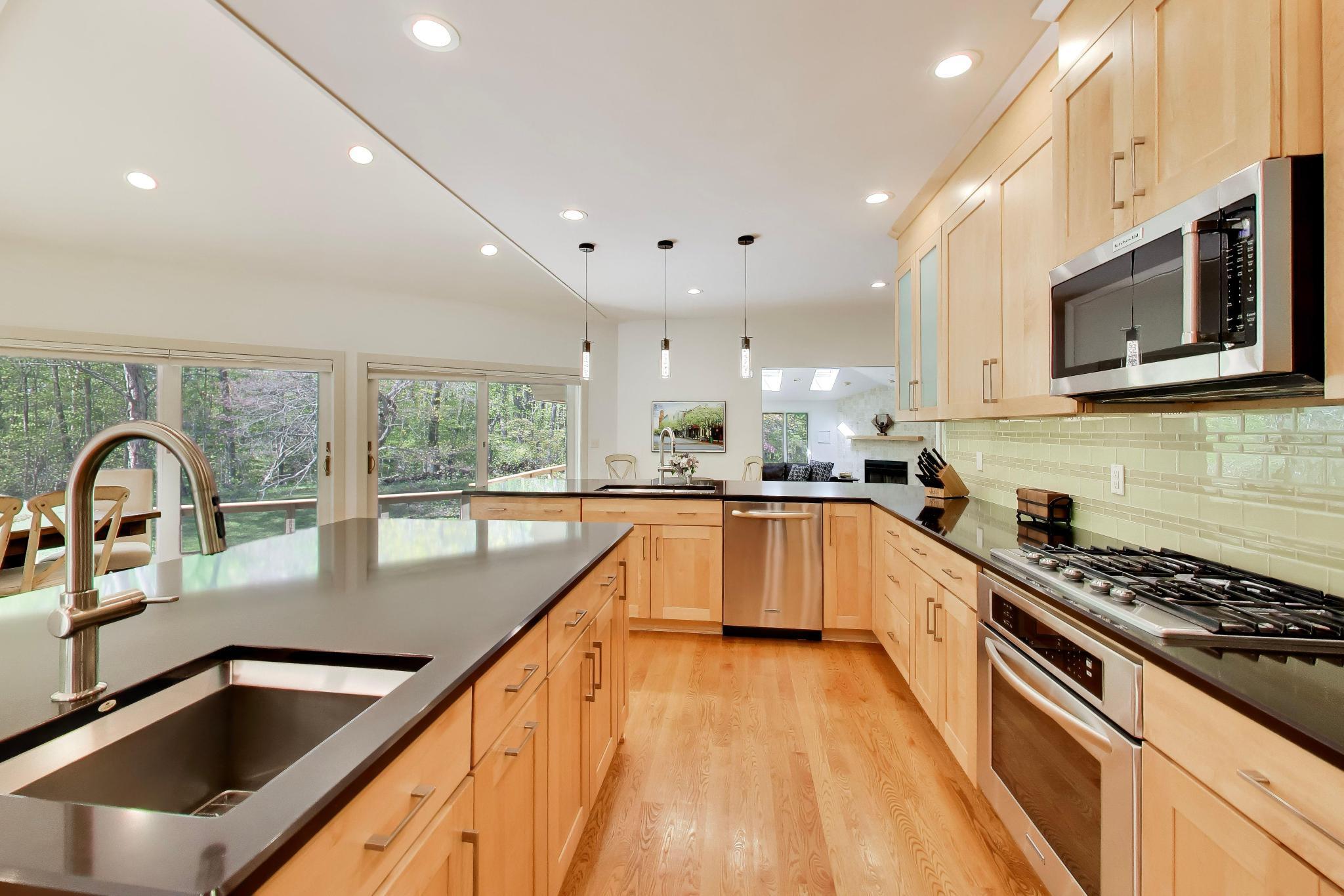 5499 Topanga Drive