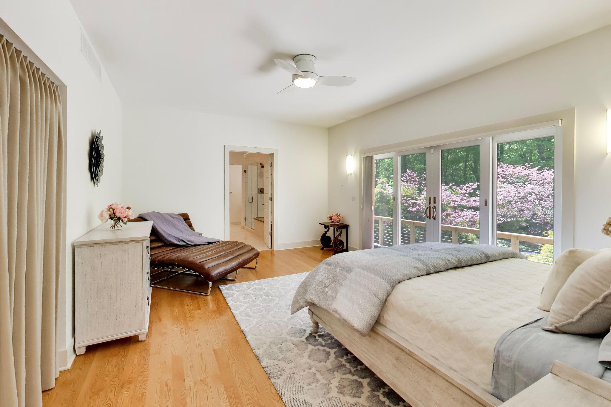 5499 Topanga Drive