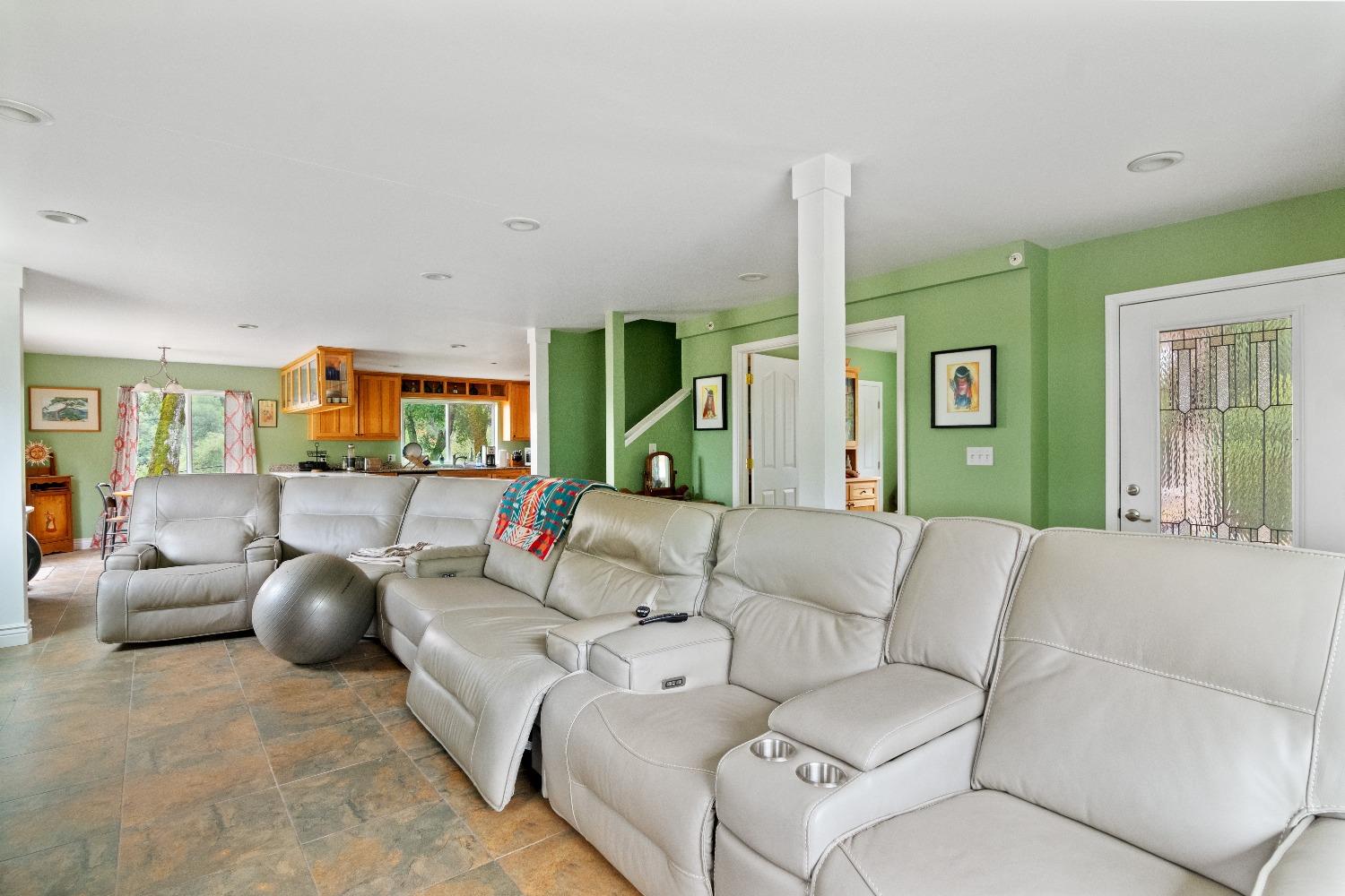 2870 Sand Ridge Rd Rd