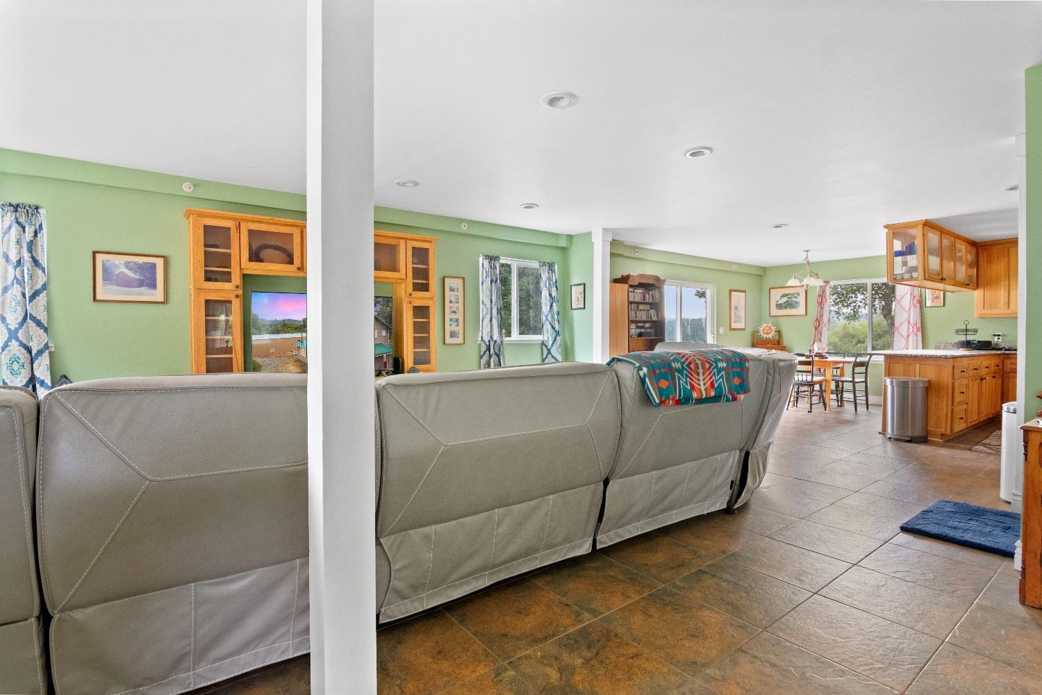 2870 Sand Ridge Rd Rd