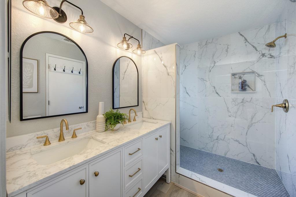 7742 Brown Otter Drive