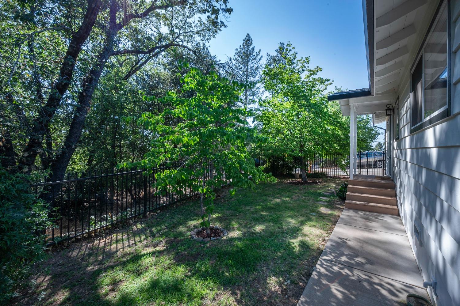 2683 EDGEWOOD Drive