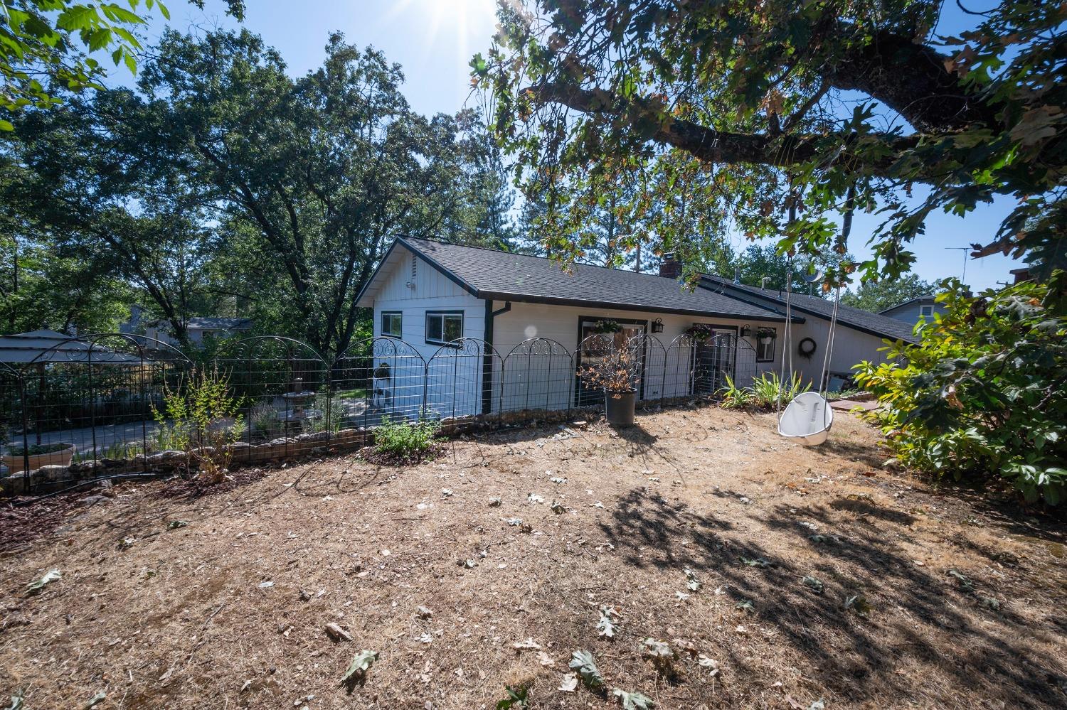 2683 EDGEWOOD Drive