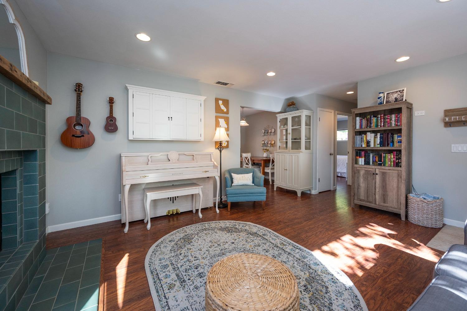 2683 EDGEWOOD Drive