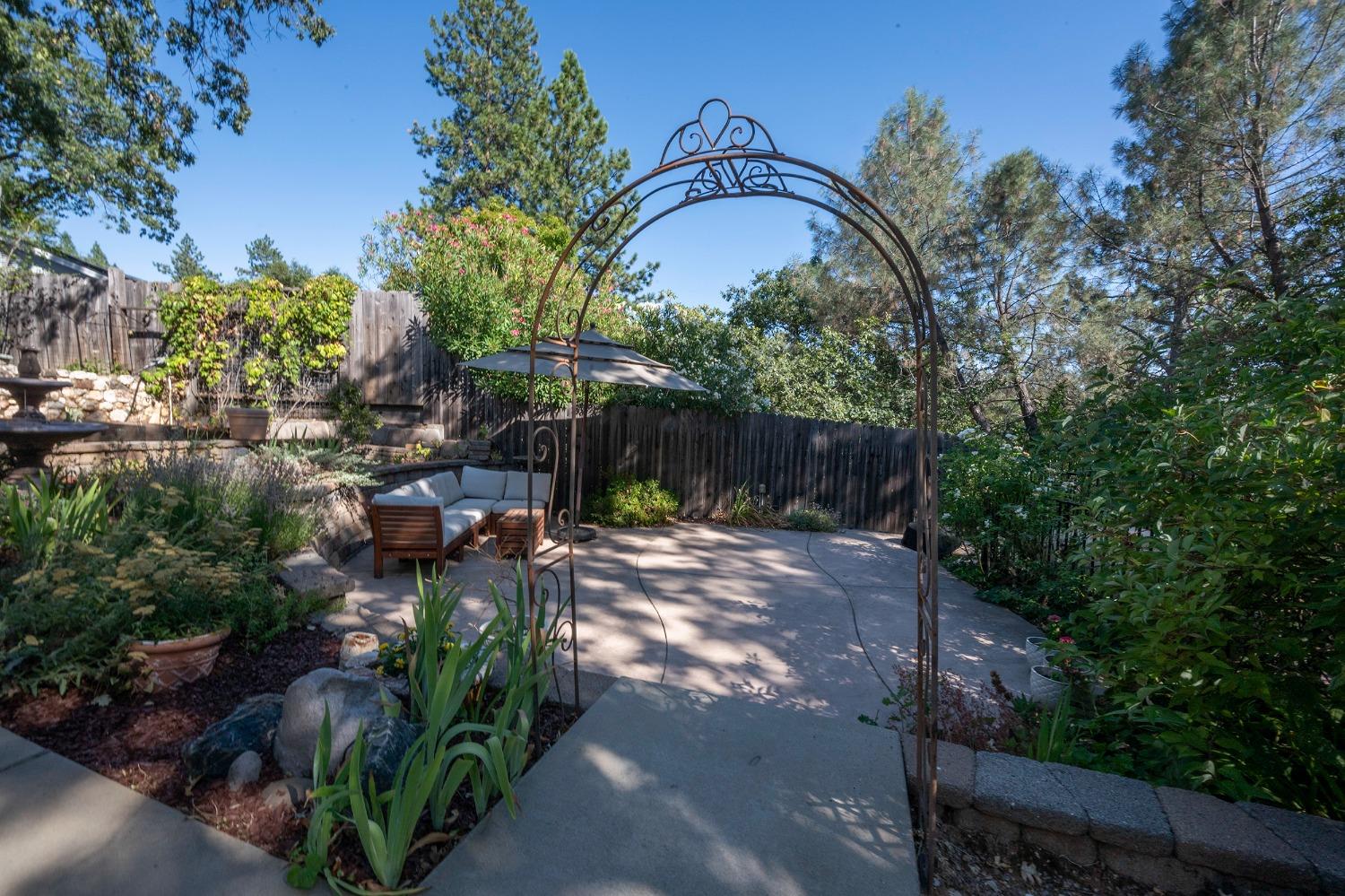 2683 EDGEWOOD Drive