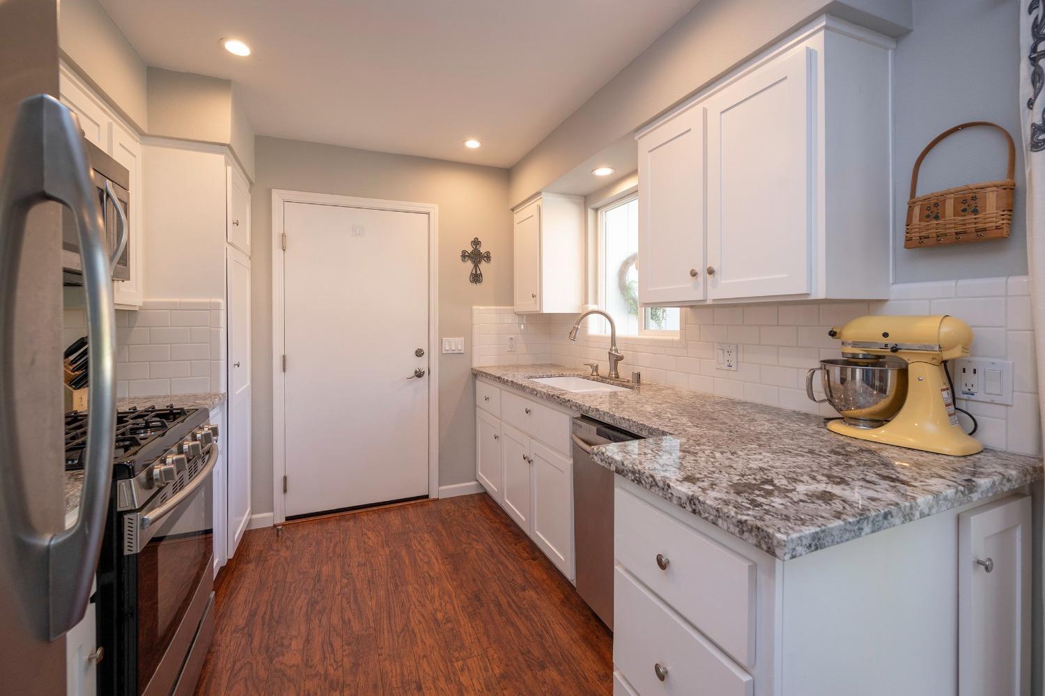 2683 EDGEWOOD Drive