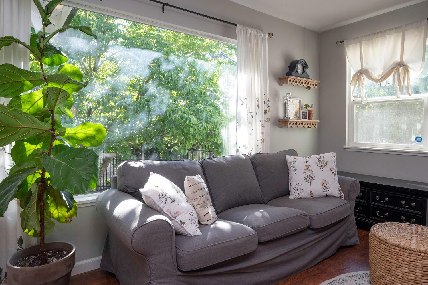 2683 EDGEWOOD Drive