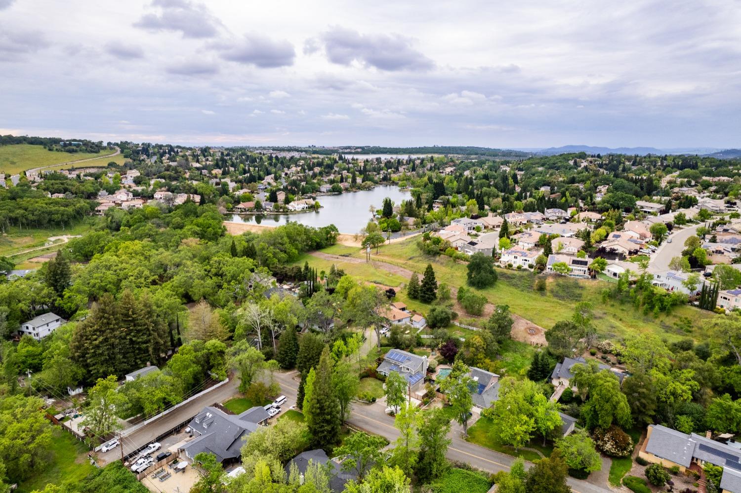 2653 KNOLLWOOD Drive