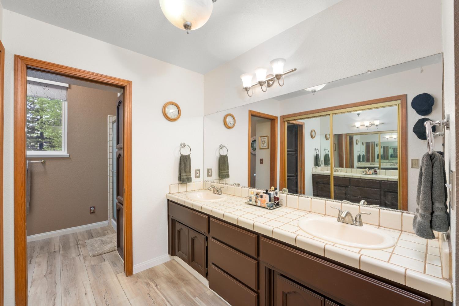 2653 KNOLLWOOD Drive