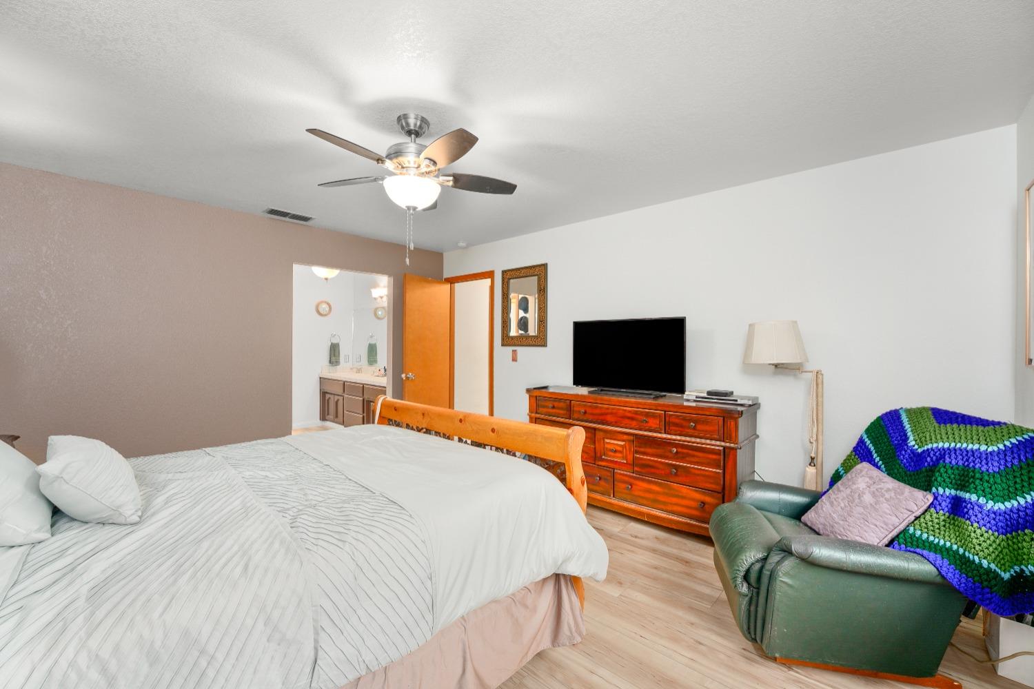 2653 KNOLLWOOD Drive