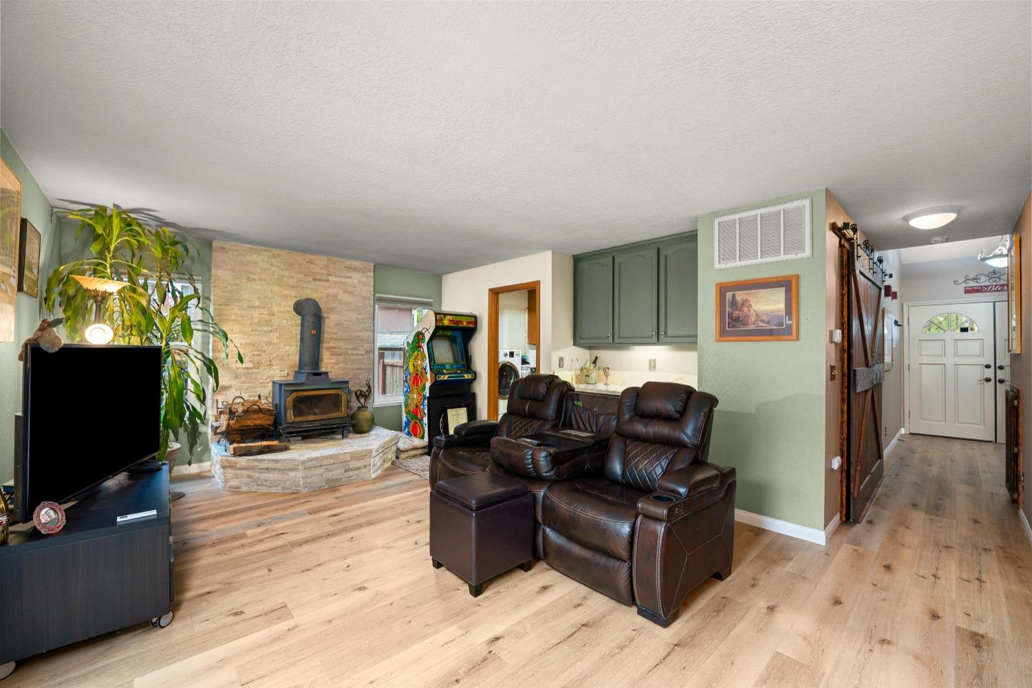 2653 KNOLLWOOD Drive