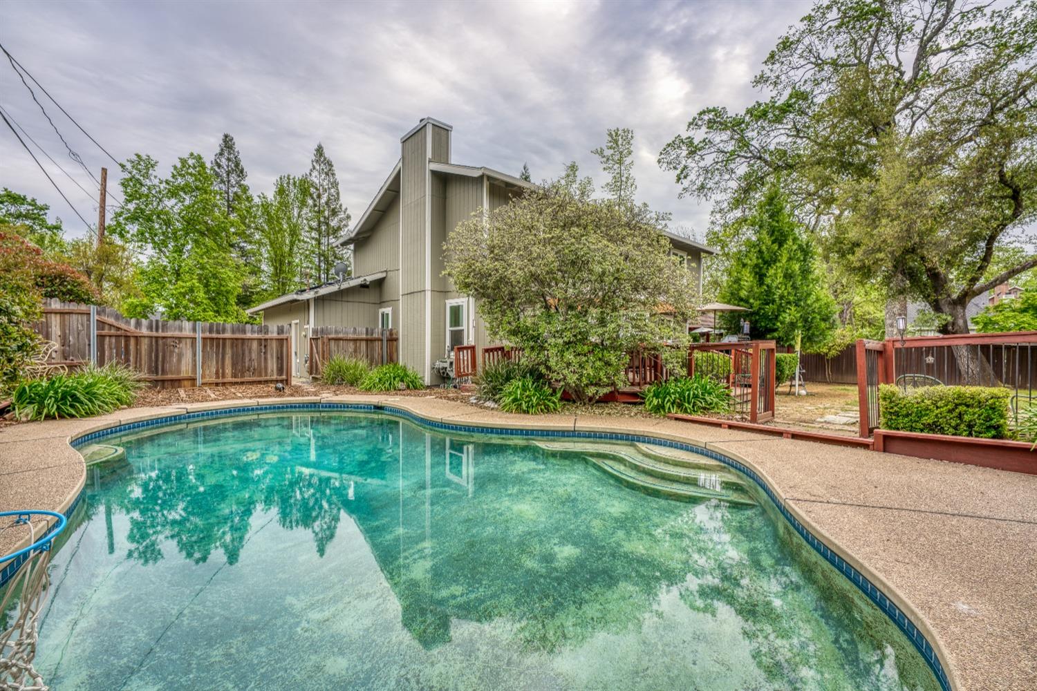 2653 KNOLLWOOD Drive