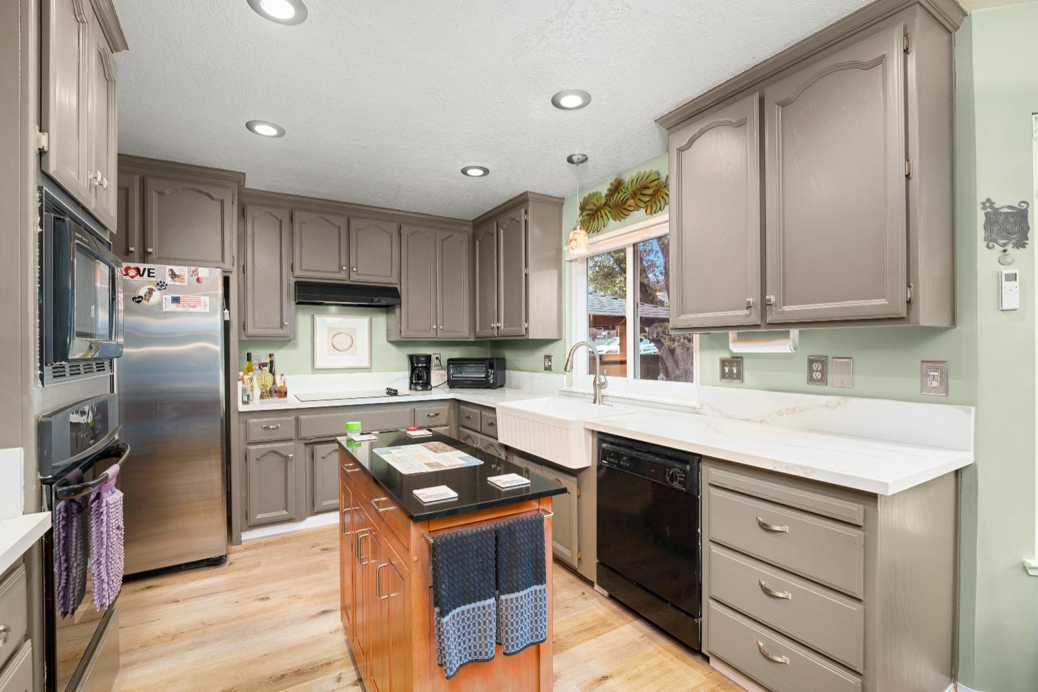 2653 KNOLLWOOD Drive