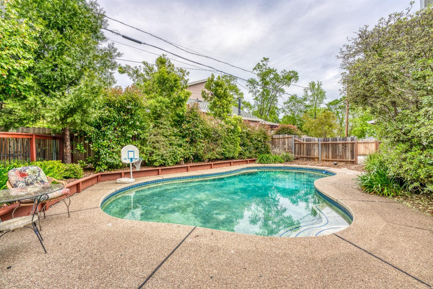 2653 KNOLLWOOD Drive