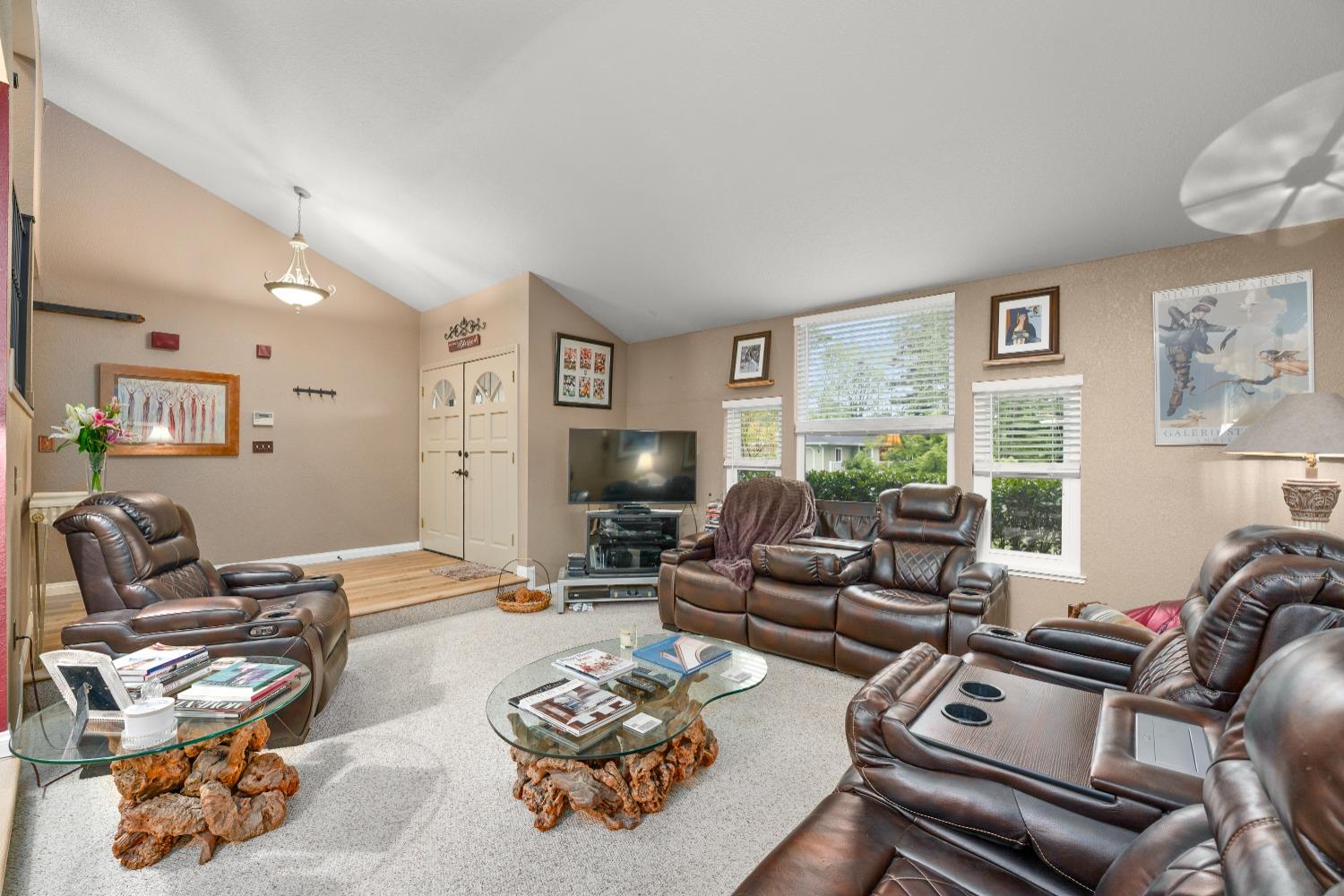 2653 KNOLLWOOD Drive